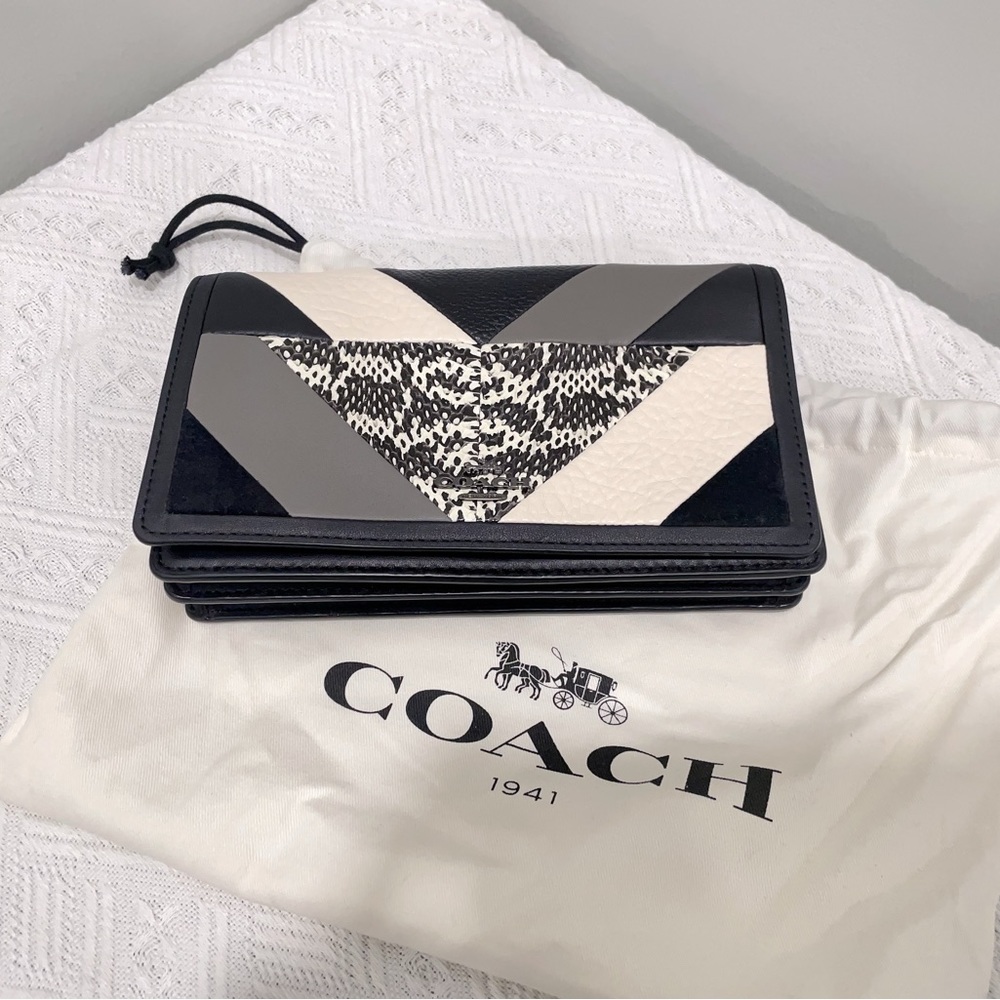 New Coach retail crossbody bag.